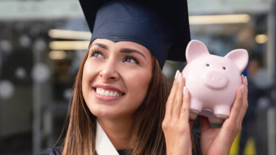 Descubra como programas de bolsas e financiamentos podem abrir portas para sua formação acadêmica e mudar seu futuro profissional.